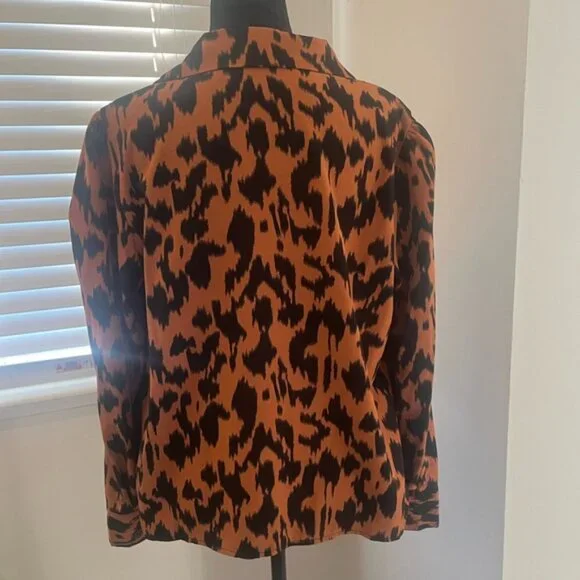 Cheetah print button down - Picture 2 of 5